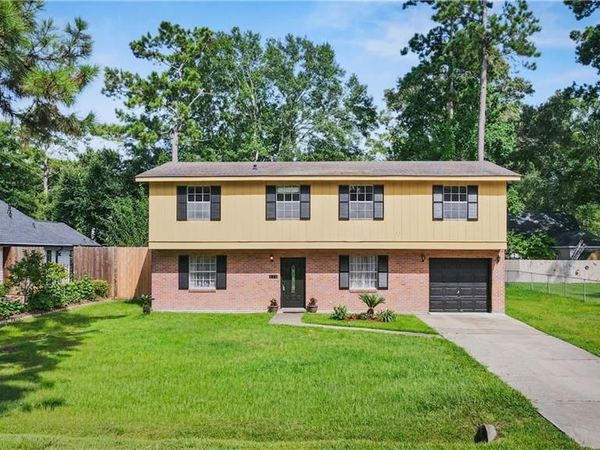220 CHESTNUT Street , Mandeville, LA 70471