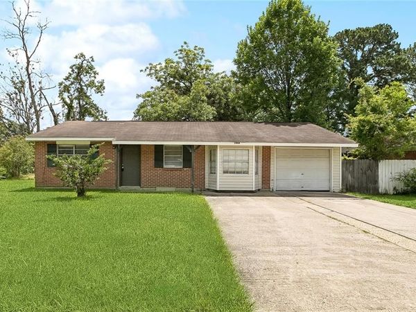 1444 MEADOWLAWN Drive , Slidell, LA 70458