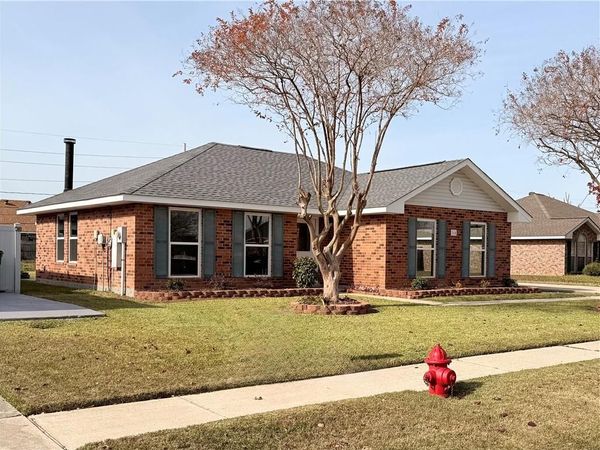 264 OAK POINT Drive , LaPlace, LA 70068