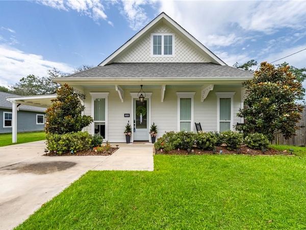 208 E PECAN Street , Ponchatoula, LA 70454