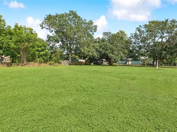 1904 TINO Lane , Violet, LA 70092