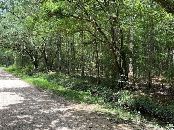00000 EAGLE Street , Abita Springs, LA 70420