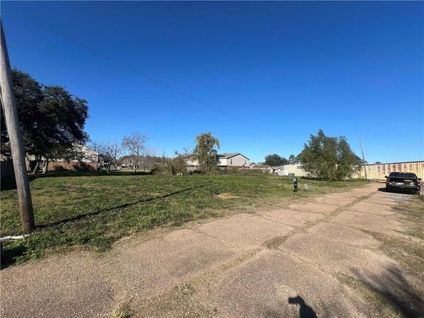 ROUYER Street , Gretna, LA 70056