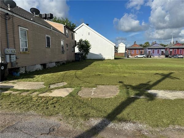 2218 7TH Street , New Orleans, LA 70125