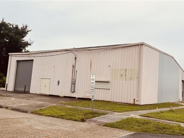 1905 8TH Street , Harvey, LA 70058
