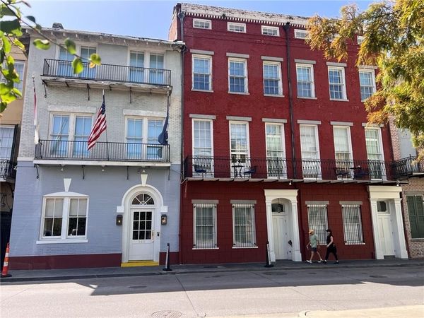 323 DAUPHINE Street , New Orleans, LA 70122