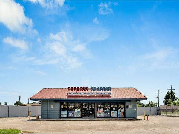 6249 WESTBANK EXPRESSWAY , Marrero, LA 70072