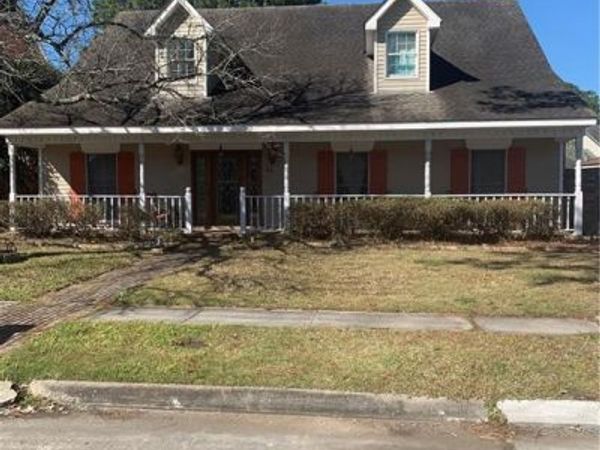 51 YOSEMITE Drive , New Orleans, LA 70131