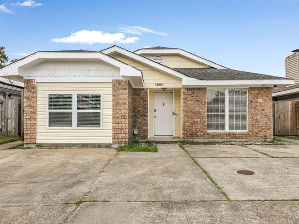 5200 TIMBER CREST Drive , New Orleans, LA 70131