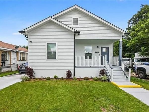 1334 TRICOU Street , Arabi, LA 70032