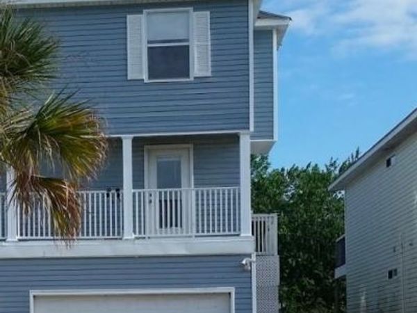 870 MARINA Drive , Unit B, Slidell, LA 70458