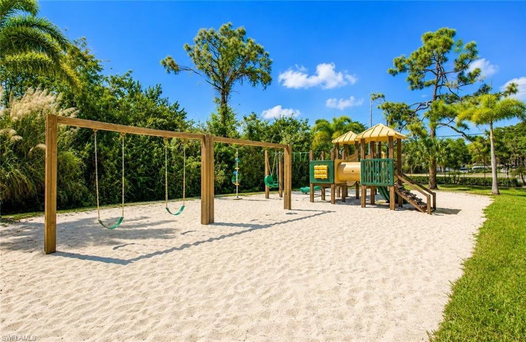 8265 Ibis Club Dr , Unit 602, Naples, FL 34104 Photo