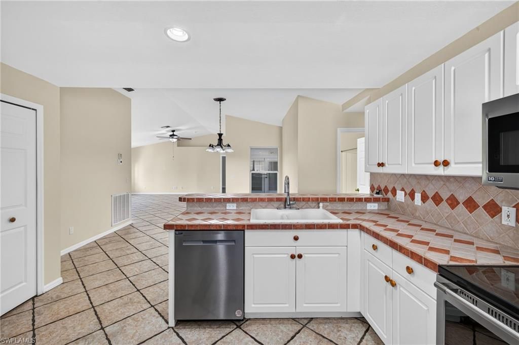 1632 SW 43rd Ter , Cape Coral, FL 33914 Photo