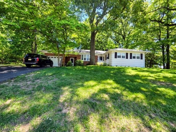 19 Dacotah Ave, Rockaway, NJ 07866