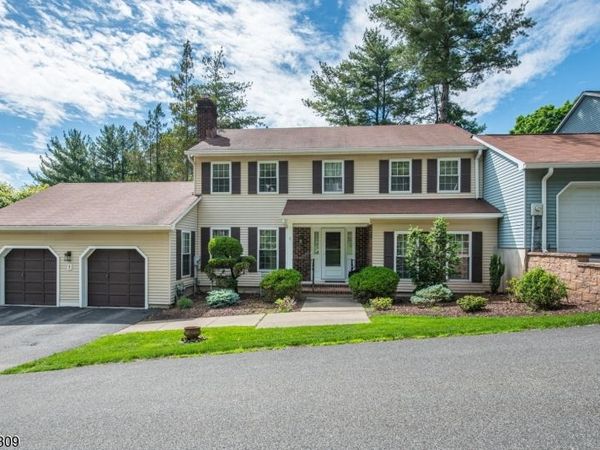 1 Birdseye Cir, Wayne, NJ 07470