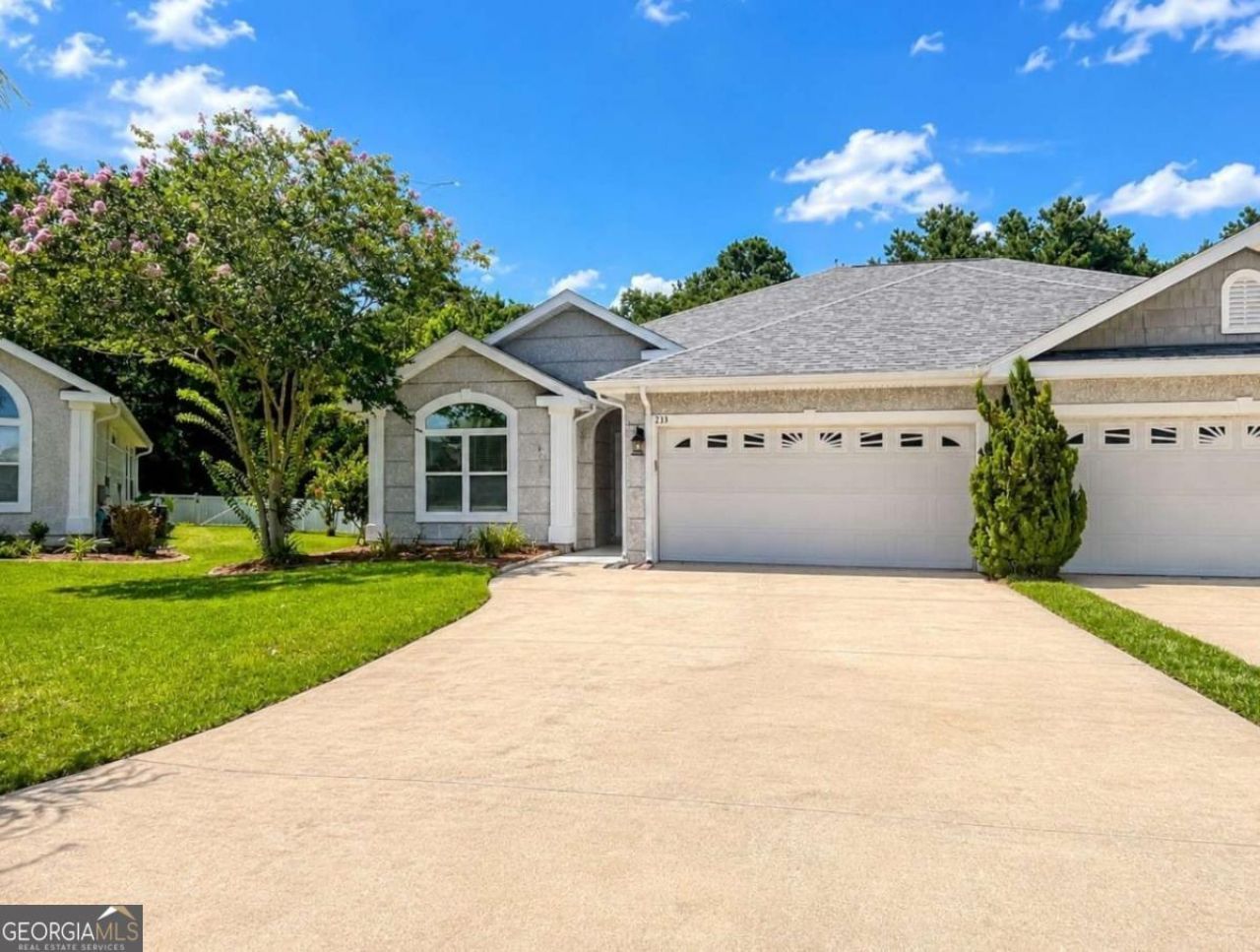 233 Austin Ryan Drive, Kingsland, GA 31548 Main Photo