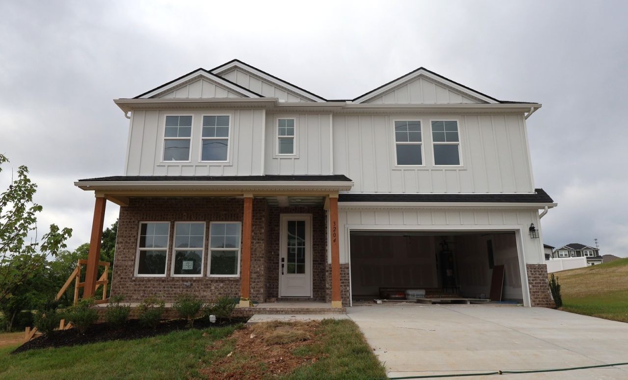3235 Gravity Dr , Columbia, TN 38401 Main Photo