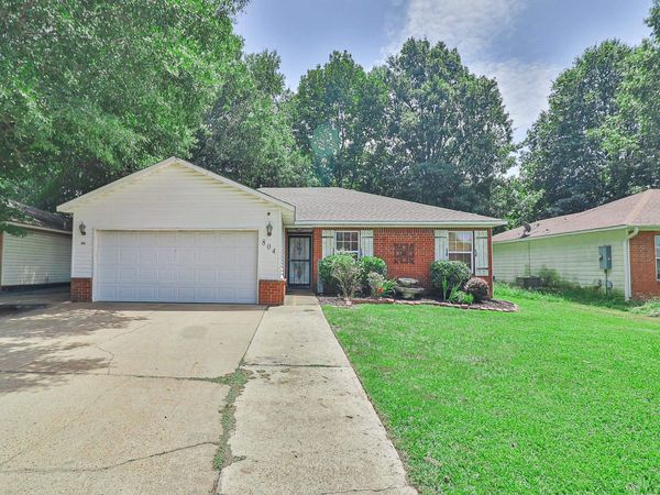 804 Gwen Street , Jonesboro, AR 72401