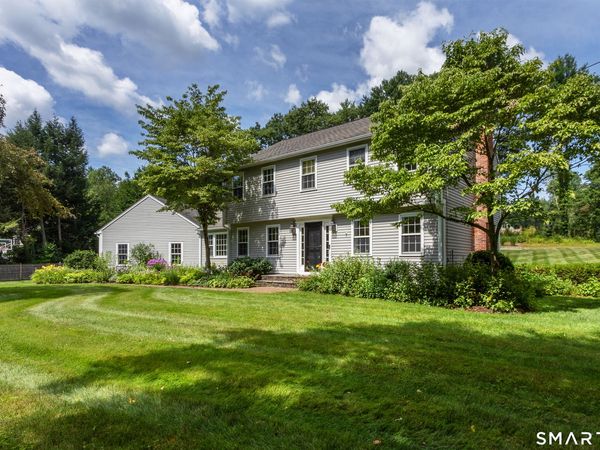 50 Fox Den, Simsbury, CT 06092
