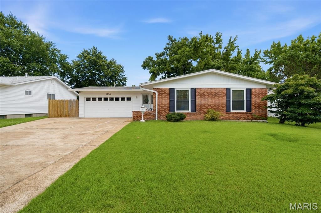 1550 Bristol Drive , Florissant, MO 63031 Main Photo