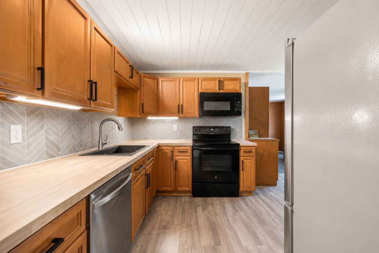 4792 Quiet Ave. Photo 12