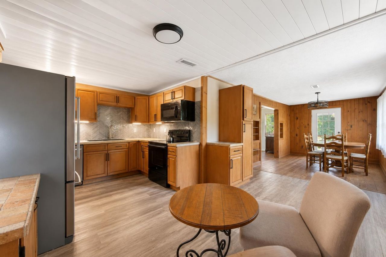 4792 Quiet Ave. Photo 17