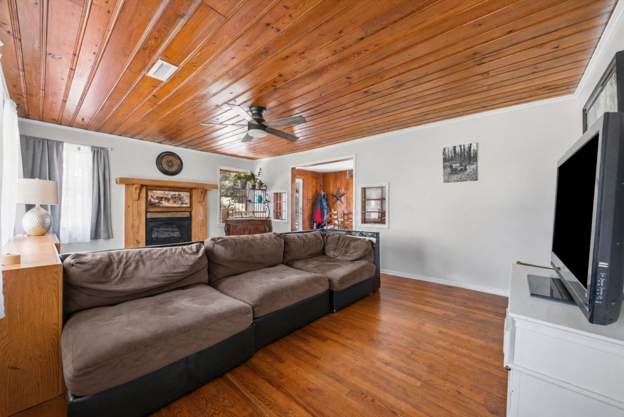 4792 Quiet Ave. Photo 7