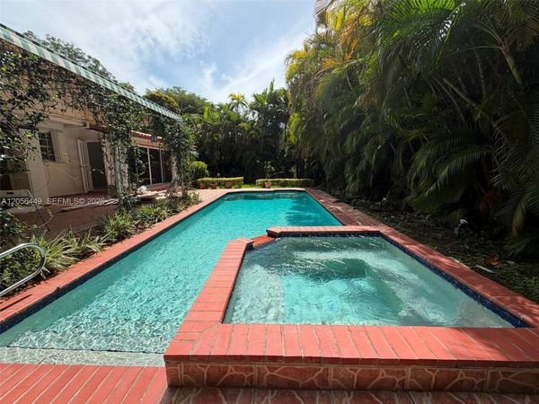 1540 Dorado Ave , Coral Gables, FL 33146