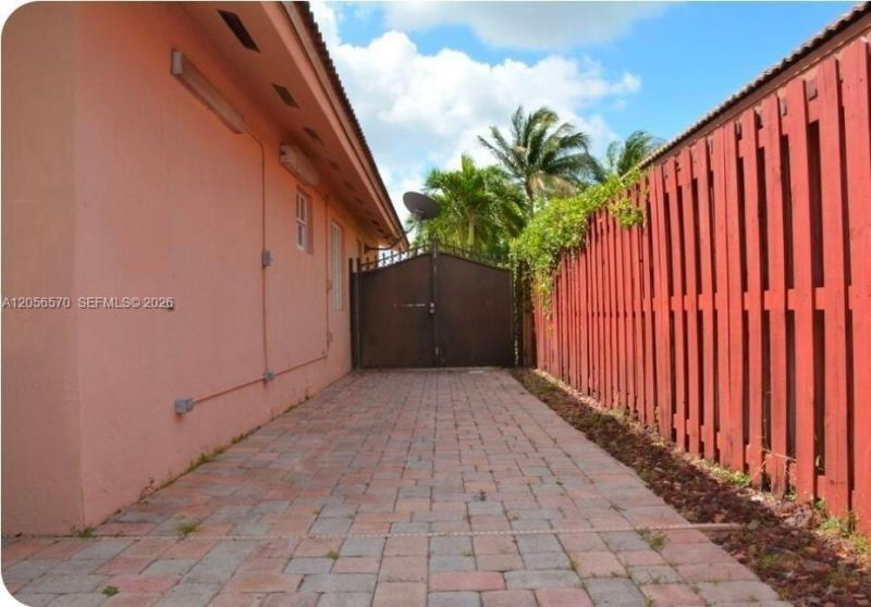 13817 SW 154th St, Miami, FL 33177 Photo