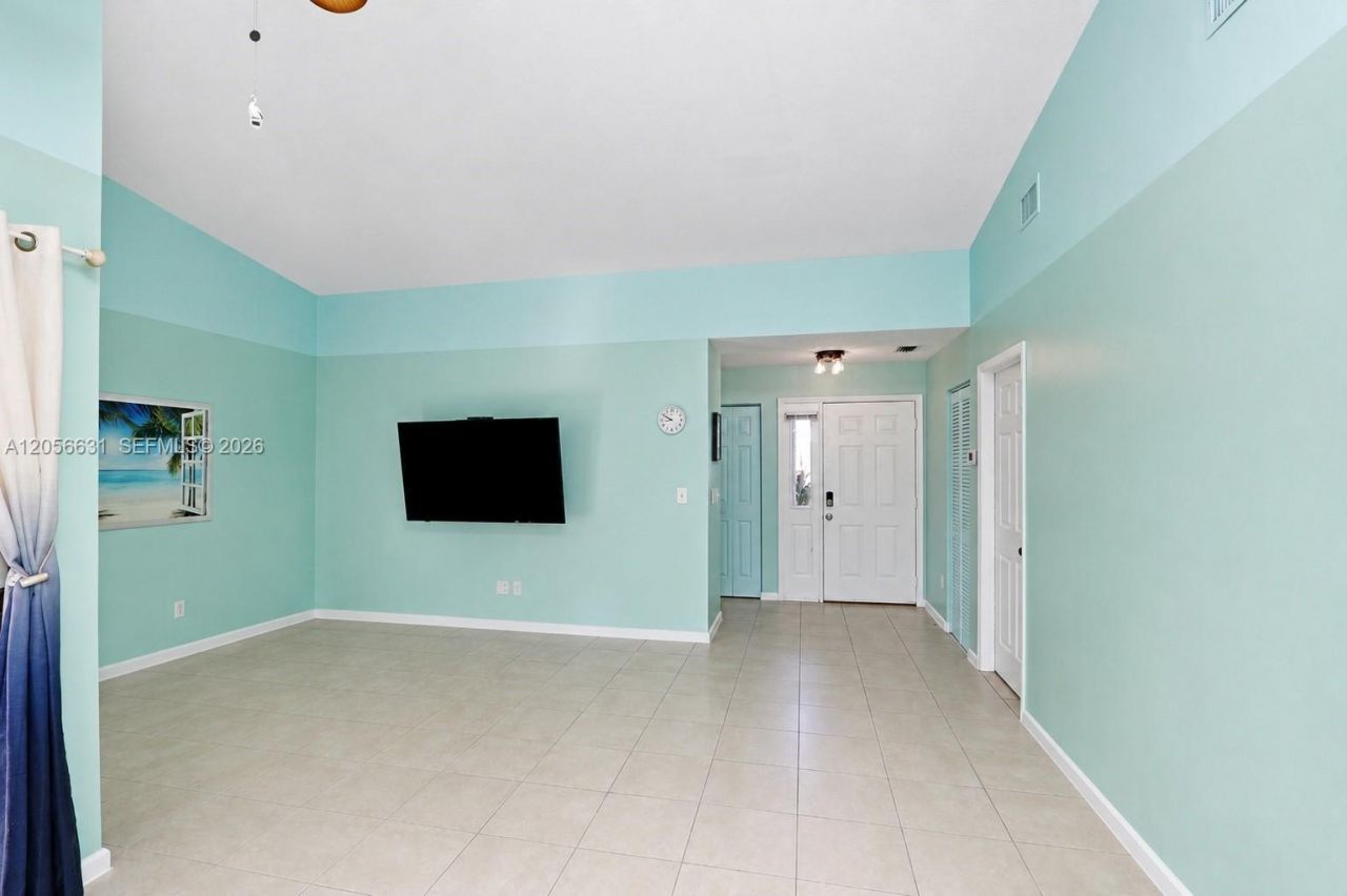 527 SE 21st Dr , Homestead, FL 33033 Photo