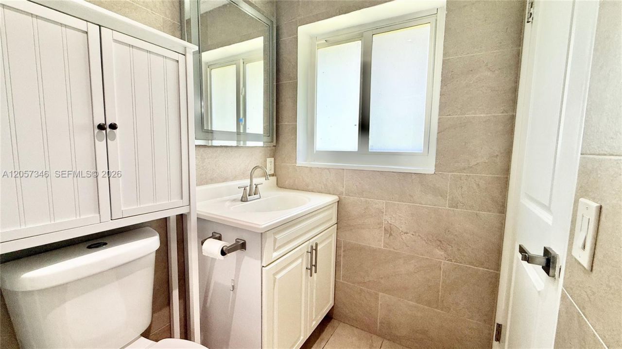 320 Holloway Dr, Plantation, FL 33317 Photo