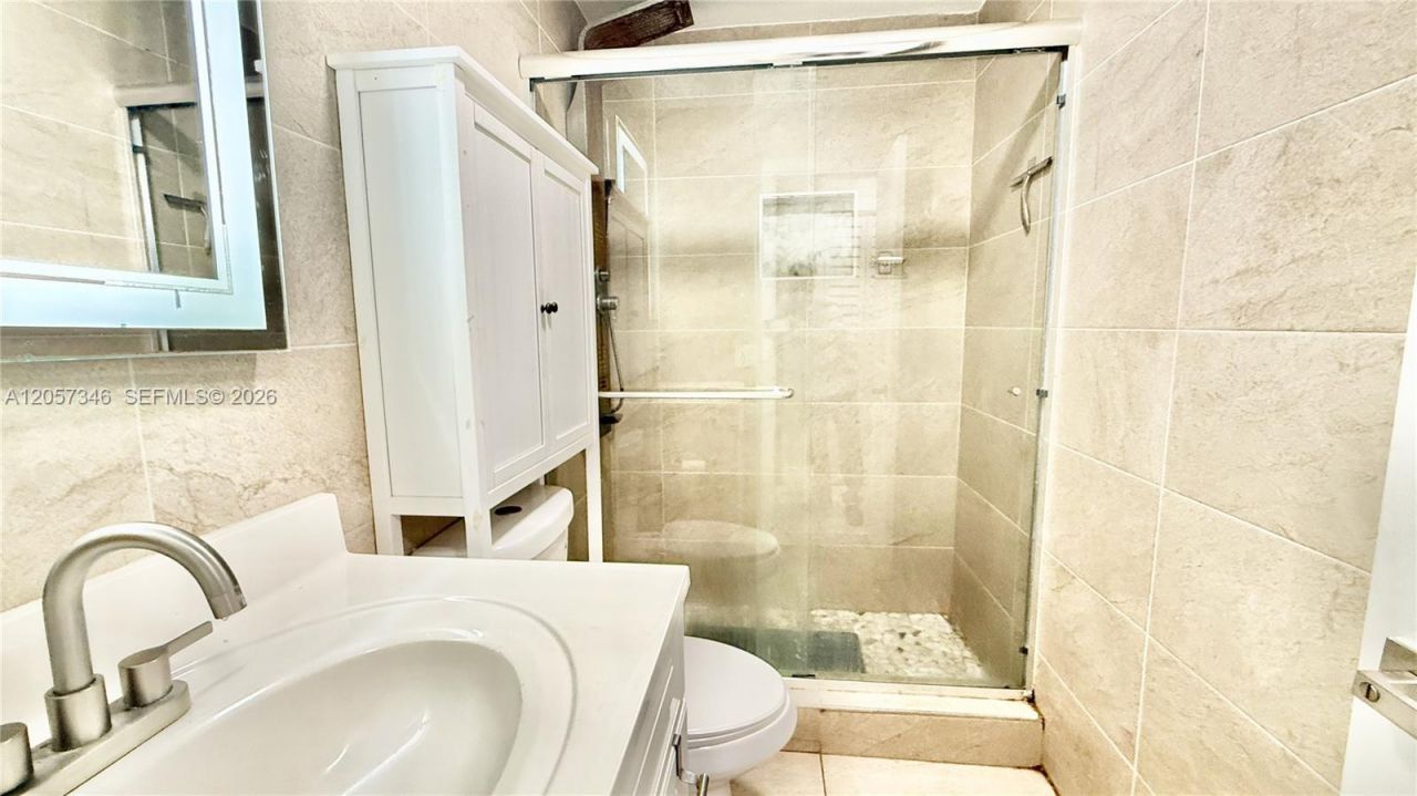 320 Holloway Dr, Plantation, FL 33317 Photo