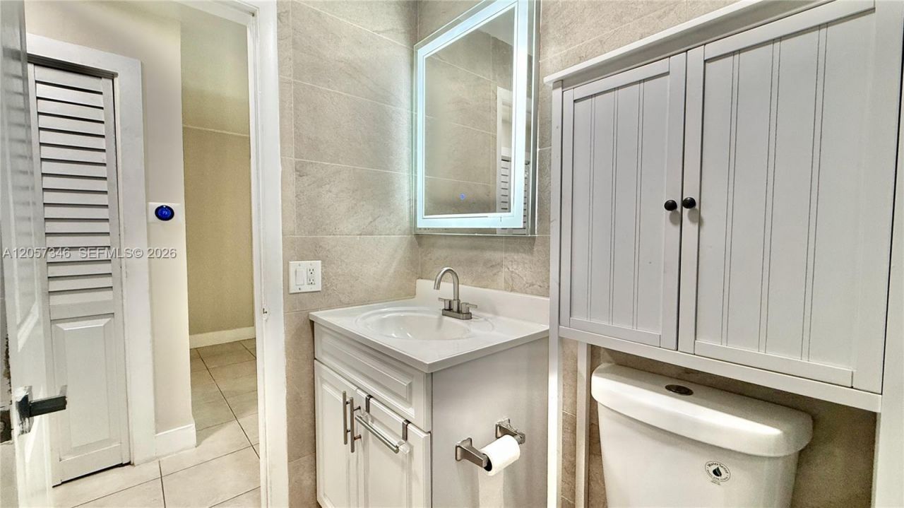 320 Holloway Dr, Plantation, FL 33317 Photo