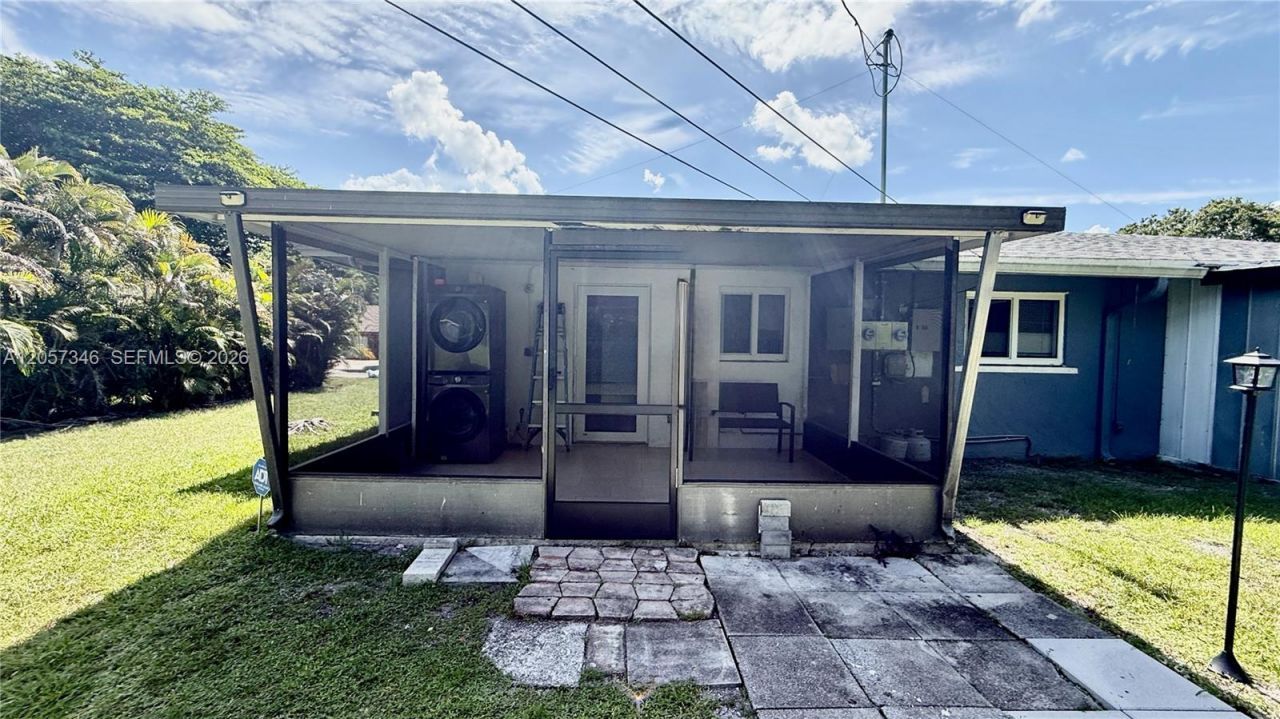 320 Holloway Dr, Plantation, FL 33317 Photo