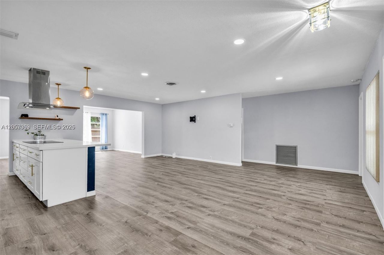 851 SW 49th Ter, Unit 1, Margate, FL 33068 Photo