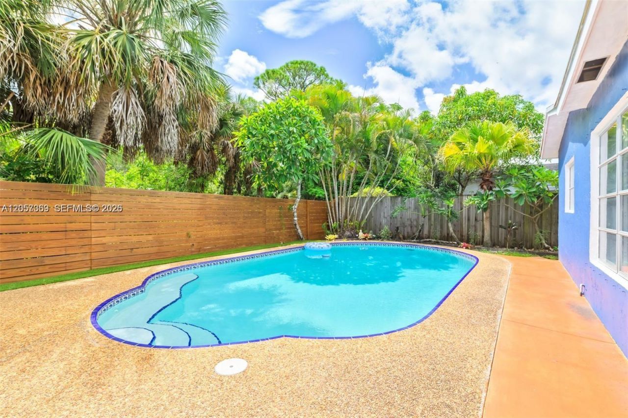 851 SW 49th Ter, Unit 1, Margate, FL 33068 Photo