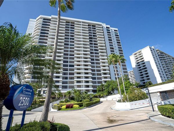 2500 Parkview Dr, Unit 616, Hallandale Beach, FL 33009