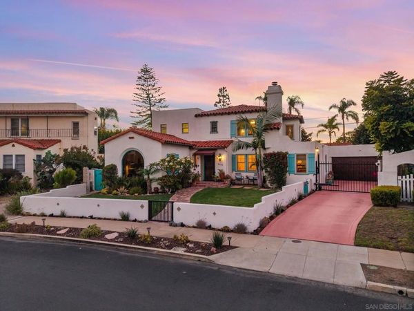 4642 E Talmadge Drive , San Diego, CA 92116