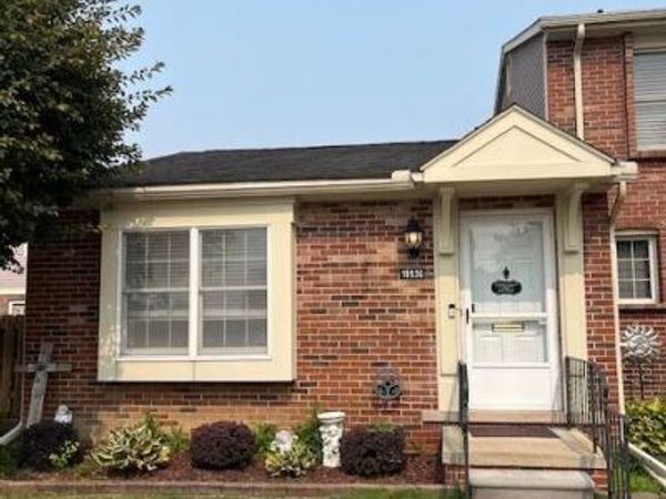 19936 N Great Oaks Circle, Clinton Twp, MI 48036