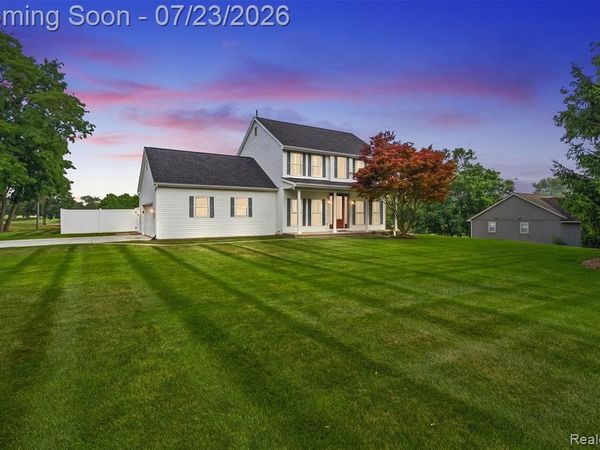 1192 N Bridge Street, Linden, MI 48451