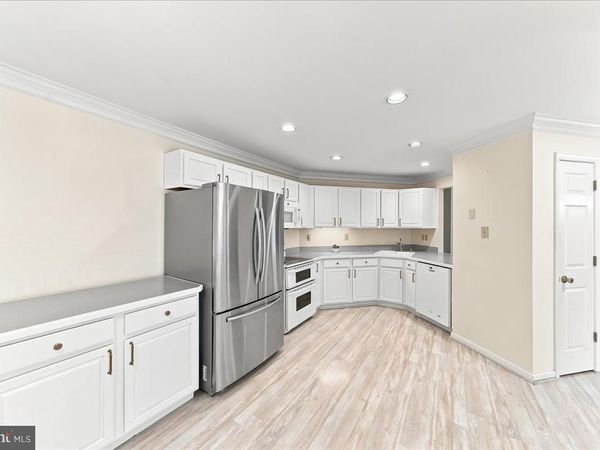 402 SUMNER WAY , WEST CHESTER, PA 19382