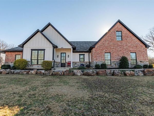 101 Lakeview Trail , Mabank, TX 75147