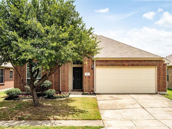 961 Roundup Street, Cross Roads, TX 76227