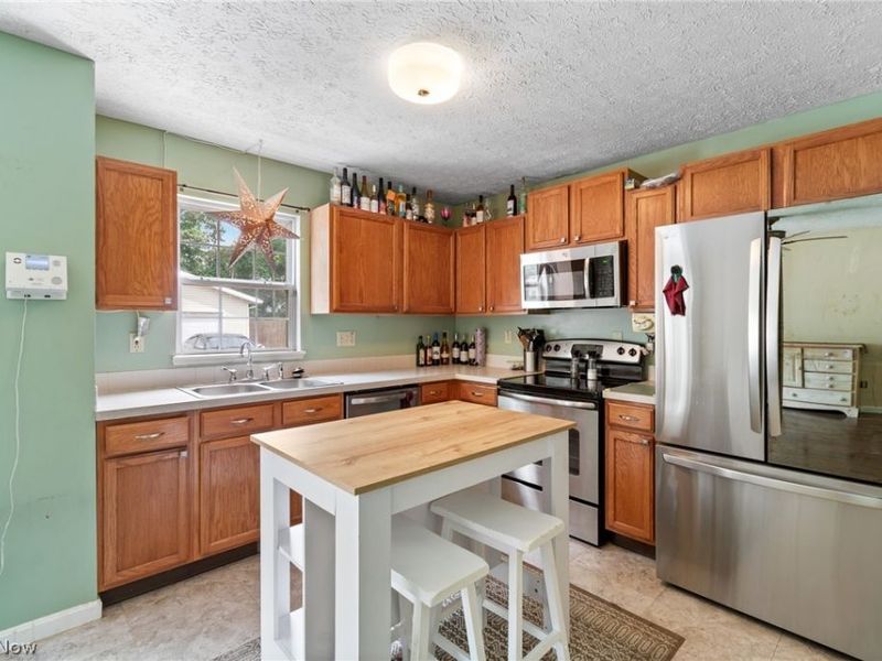 2483 Clara Street, Cuyahoga Falls, OH 44221 Photo 10