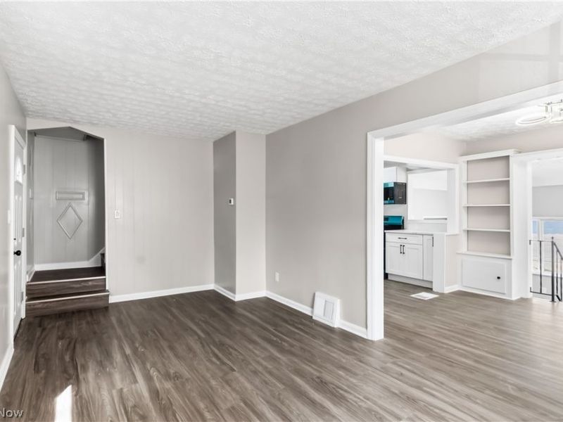 12904 Brookfield Avenue, Cleveland, OH 44135 Photo 3