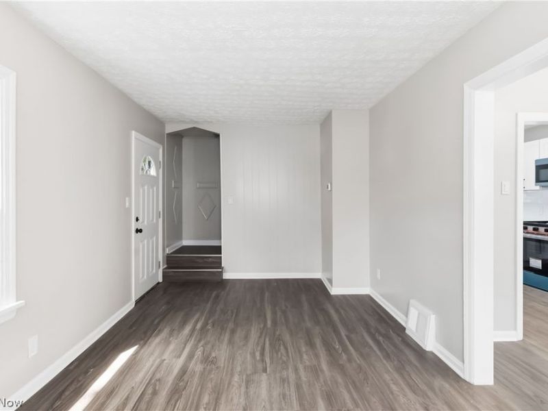 12904 Brookfield Avenue, Cleveland, OH 44135 Photo 4