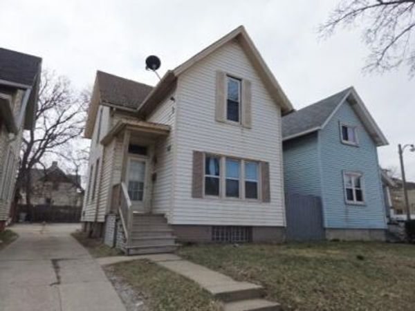 1433 W National Ave, Milwaukee, WI 53204