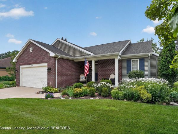 15254 Classic Drive, Bath, MI 48808