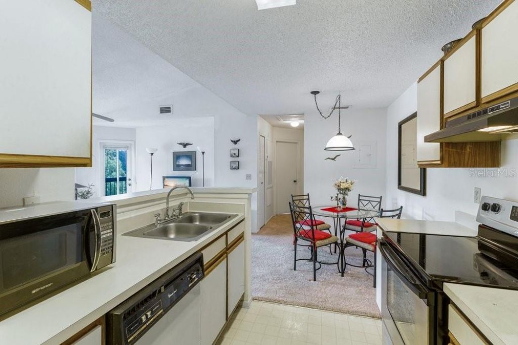 2231 Cascades Boulevard , Unit 304, Kissimmee, FL 34741 Photo