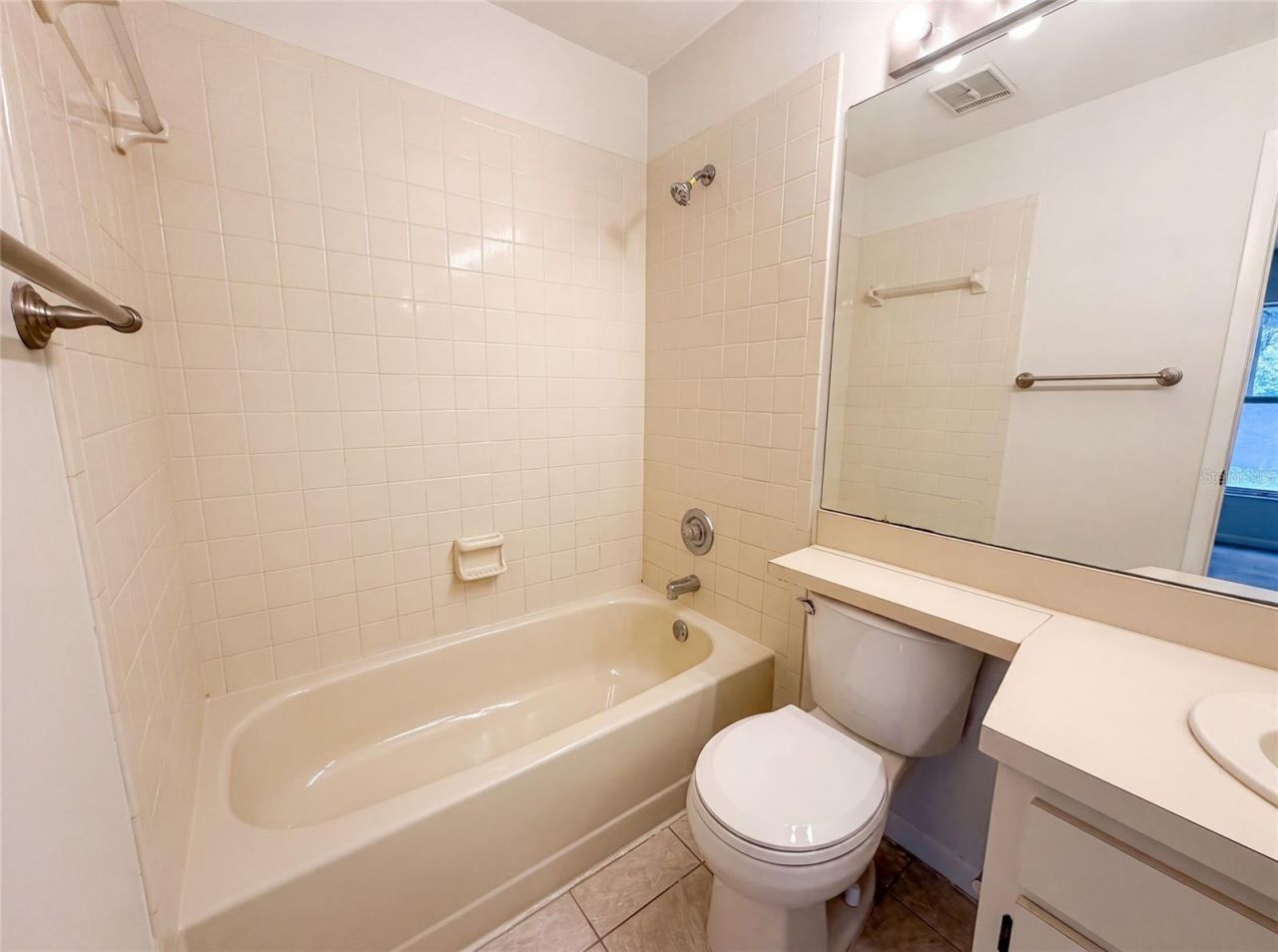 8613 Cottonway Lane , Tampa, FL 33635 Photo